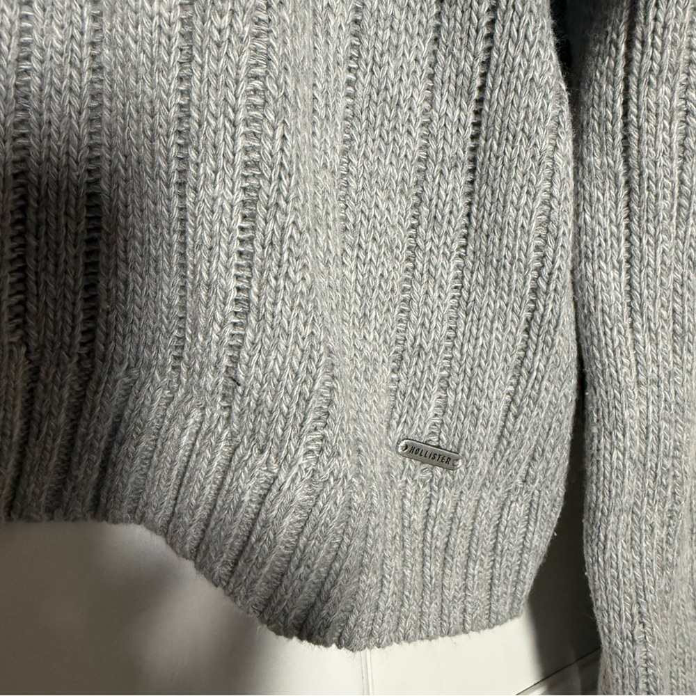 Hollister Soft Knit Crop Crewneck Sweater Gray Size XS Knit Cropped Classic - Picture 5 of 9